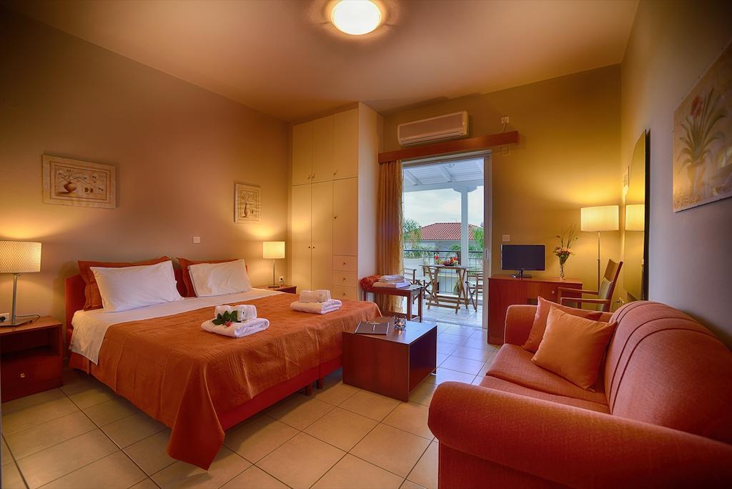 Theoxenia Hotel Apartments Chrani Zimmer foto